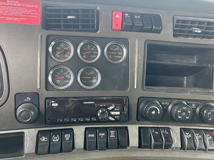 2019-kenworth-t880-image-67