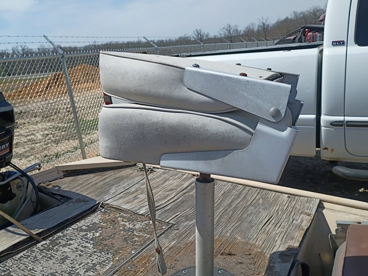 #23725-•-1986-star-bass-boat-and-trailer-image-26