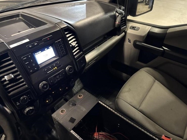 2020-ford-f150-image-22