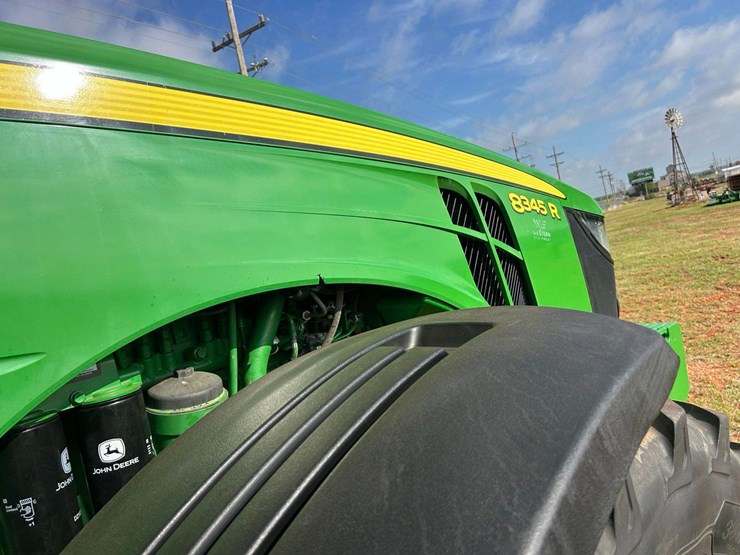 2016-john-deere-8345r-image-45