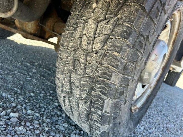 2010-ford-f250-xl-image-52