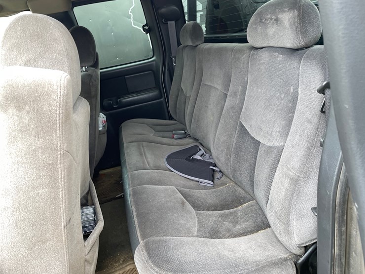2003-gmc-sierra-2500-image-17