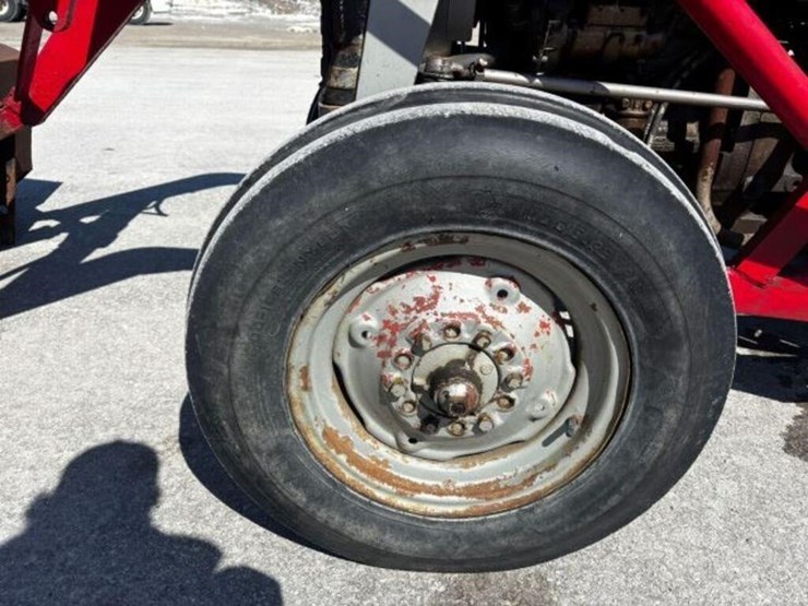 massey-ferguson-135-image-45