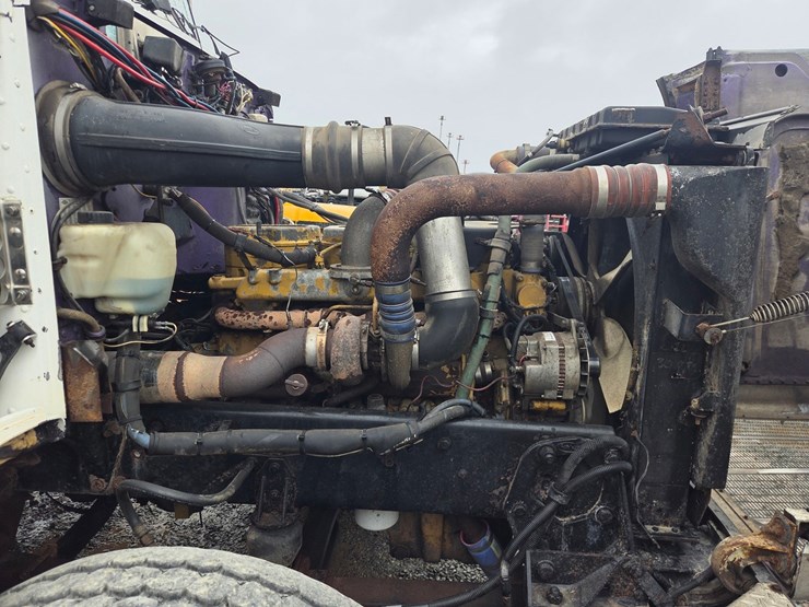 1995-peterbilt-357-image-70