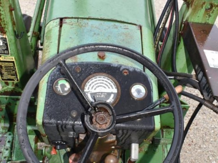 john-deere-2440-image-16