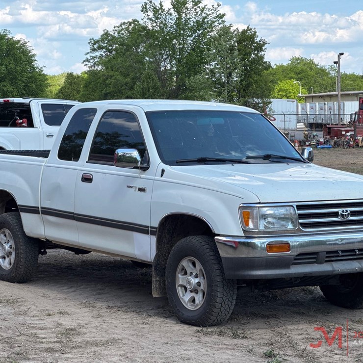 1996 TOYOTA T100