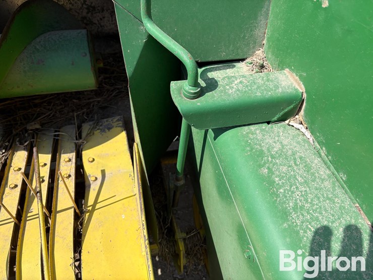 john-deere-336-image-14