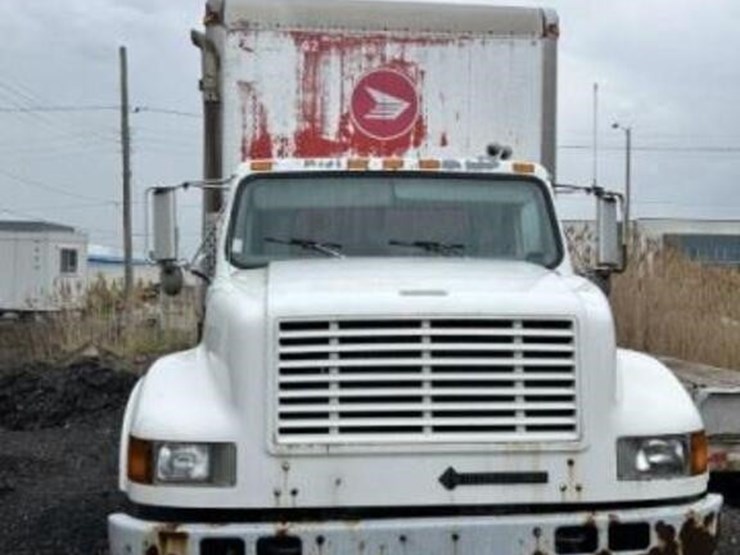 2001-international-4700-image-3