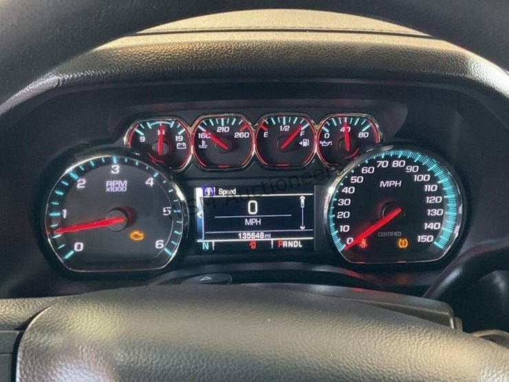 2019-chevrolet-tahoe-image-17