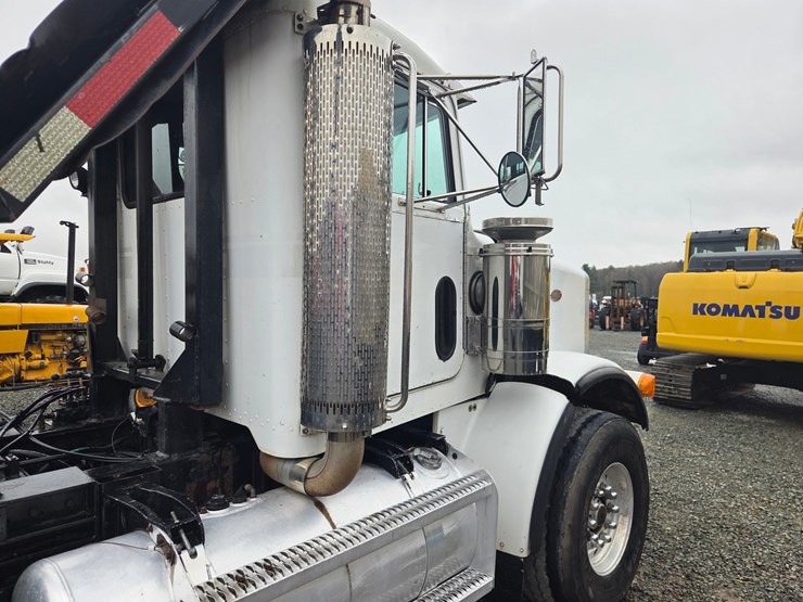 1995-peterbilt-357-image-15