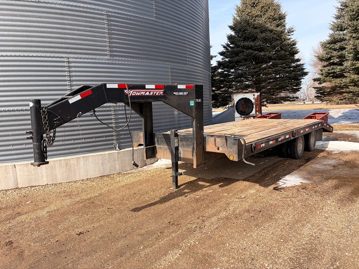 2000-towmaster-contrail-cg-20-trailer-image-1