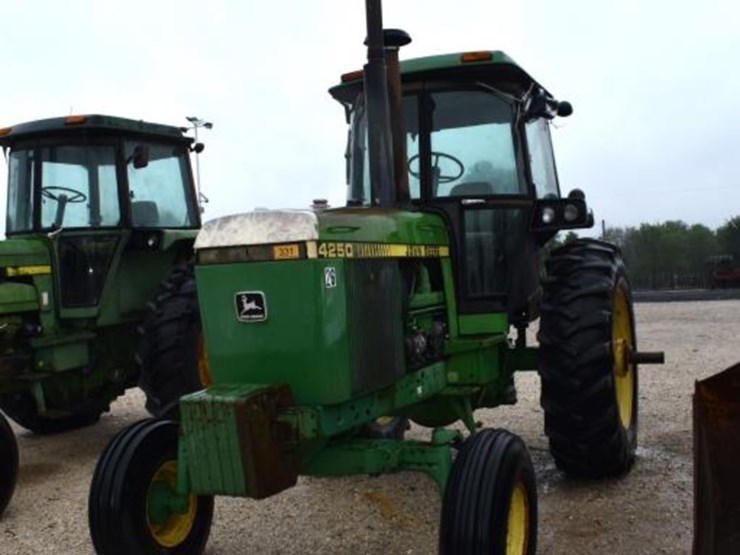 john-deere-4250-image-1
