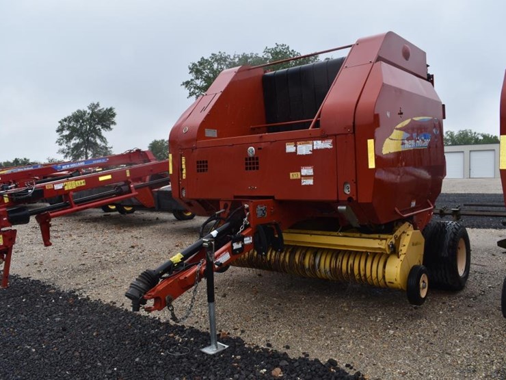 new-holland-br7090-image-1