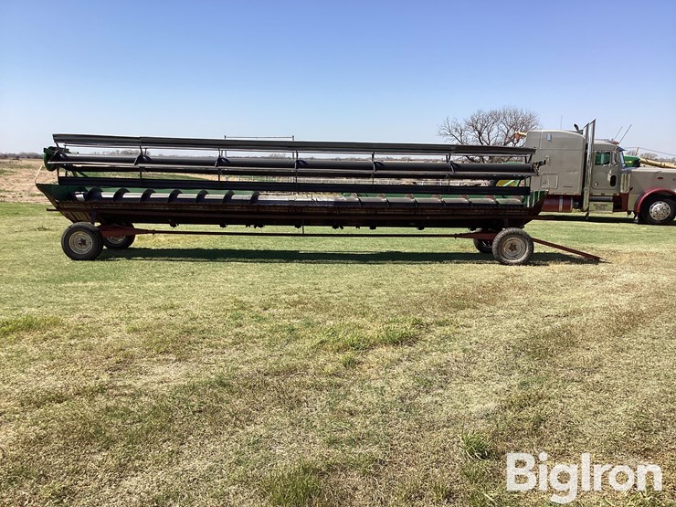 john-deere-230-image-4