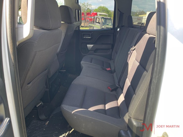 2018-chevrolet-silverado-1500-lt-image-23