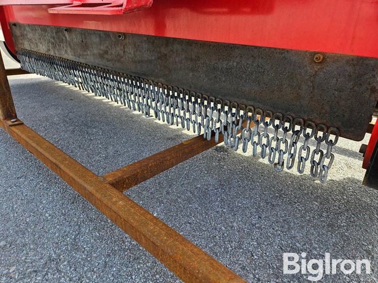 2025-massey-ferguson-730-image-12