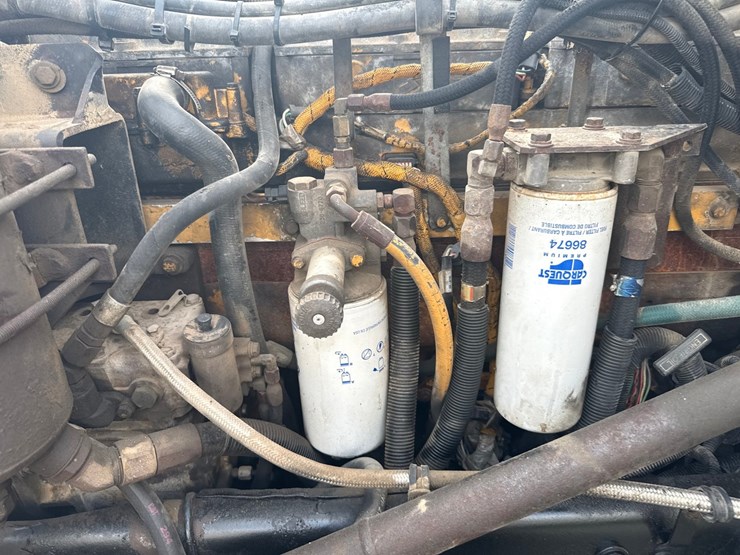 1999-caterpillar-c12-image-14