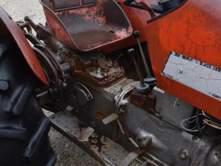 massey-ferguson-230-image-5