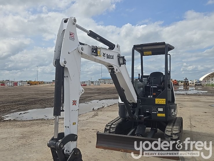 2021-bobcat-e35-image-29
