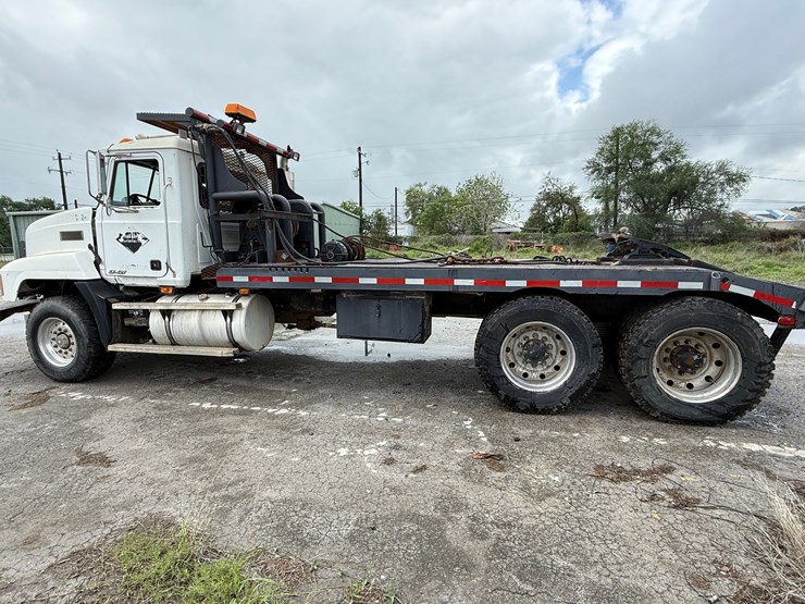 1999-mack-ch613-image-8