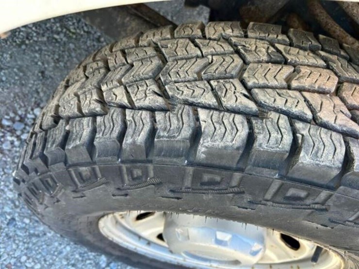 2010-ford-f250-xl-image-55