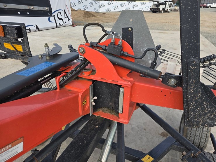 2015-kubota-ra2071t-evo-image-24