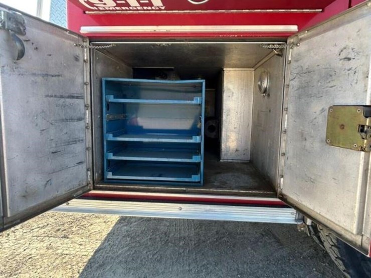 1996-ford-f700-image-54