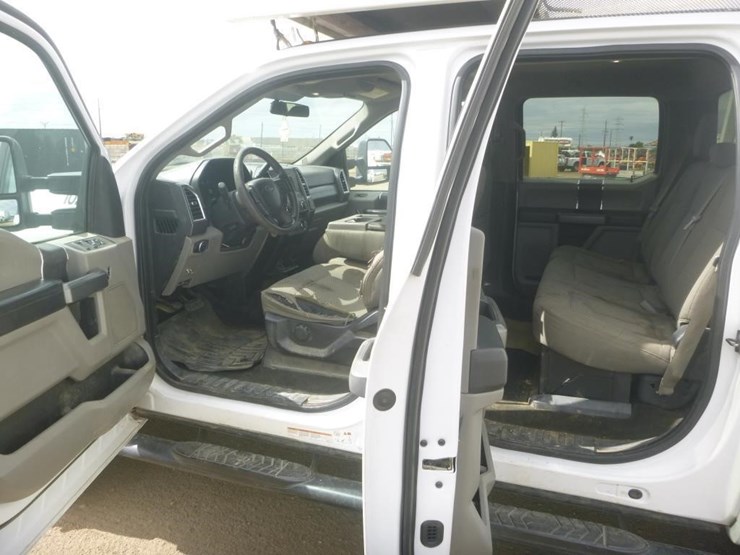 2017-ford-f450-image-10
