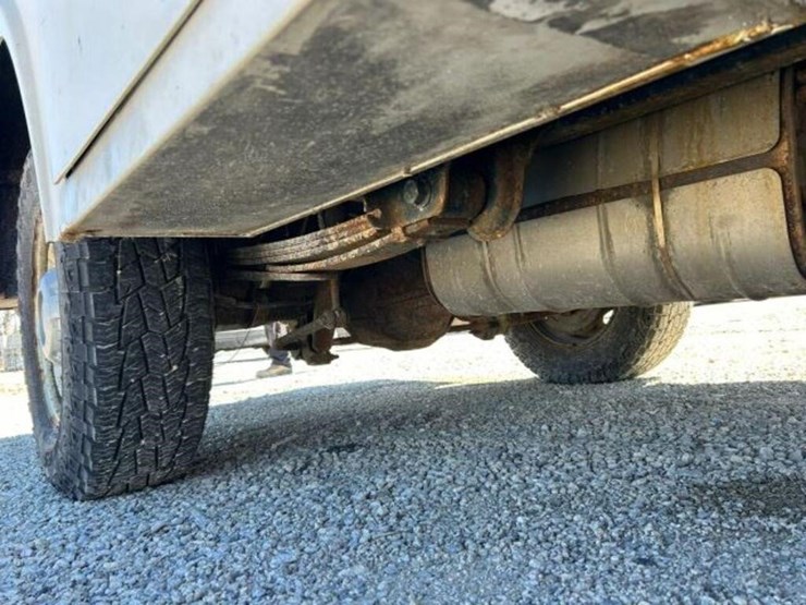 2010-ford-f250-xl-image-53