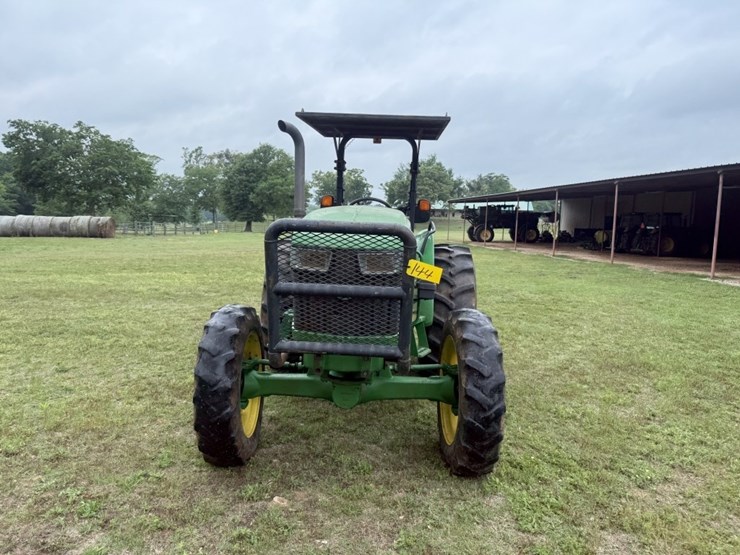 2015-john-deere-5075e-image-2