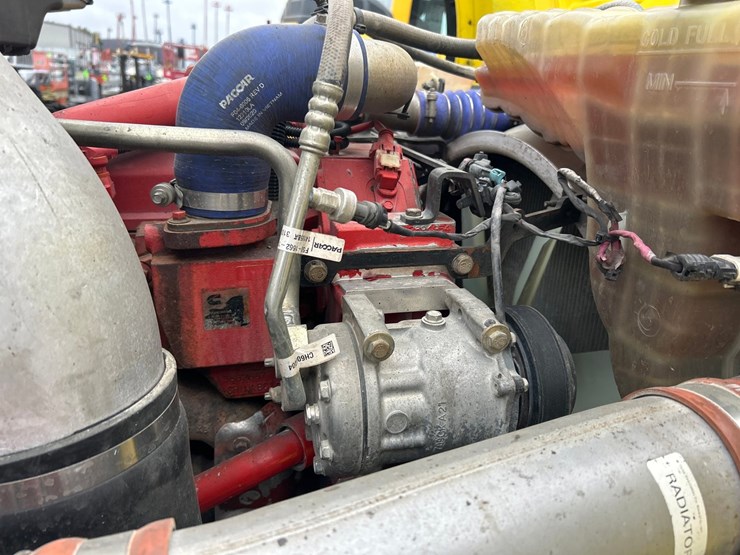 2019-kenworth-t880-image-46