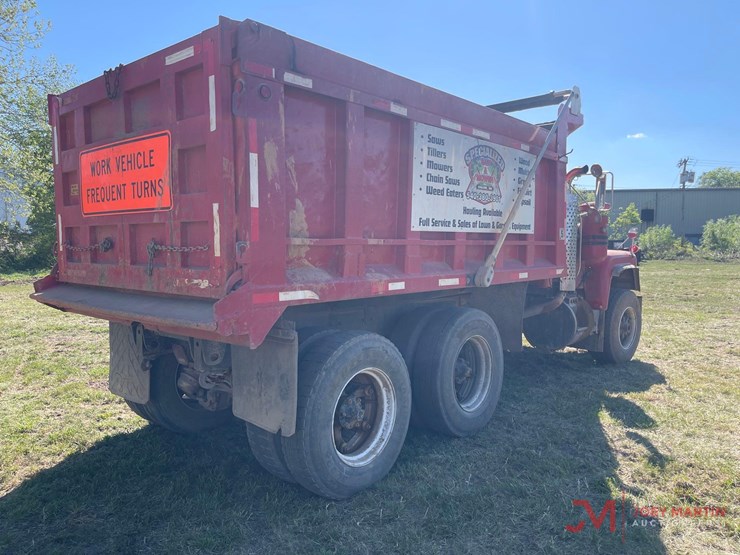 1984-mack-rd686s-image-3