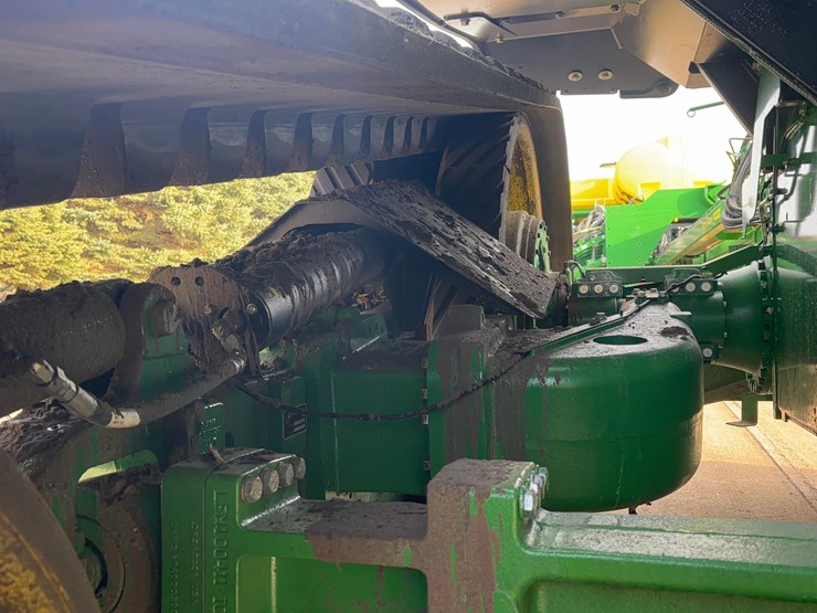 2023-john-deere-9rt-570-image-10