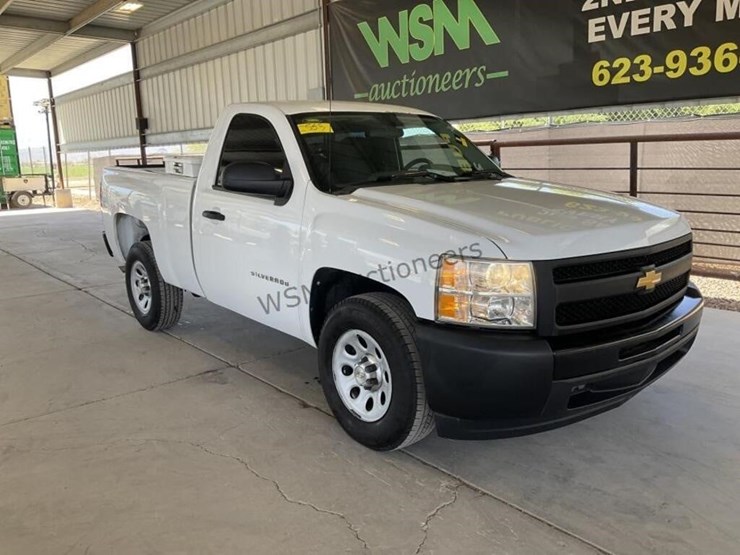 2012-chevrolet-silverado-1500-image-2