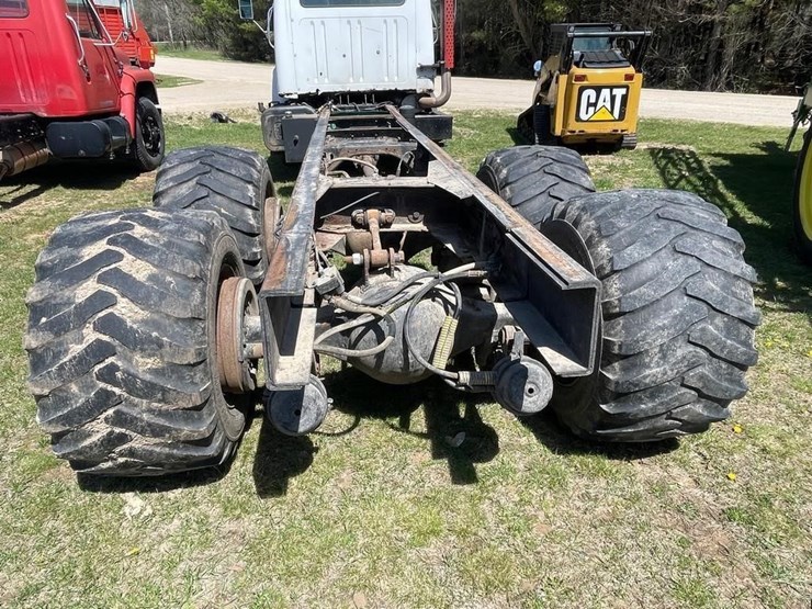 1982-international-f-2674-straight-truck-image-9