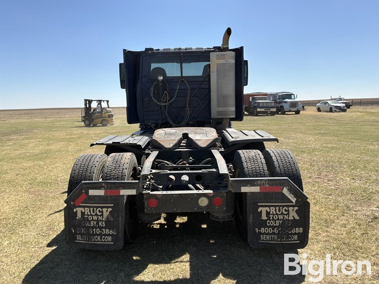 2010-international-prostar-image-6