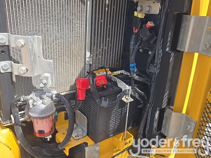 2019-deere-35g-image-49