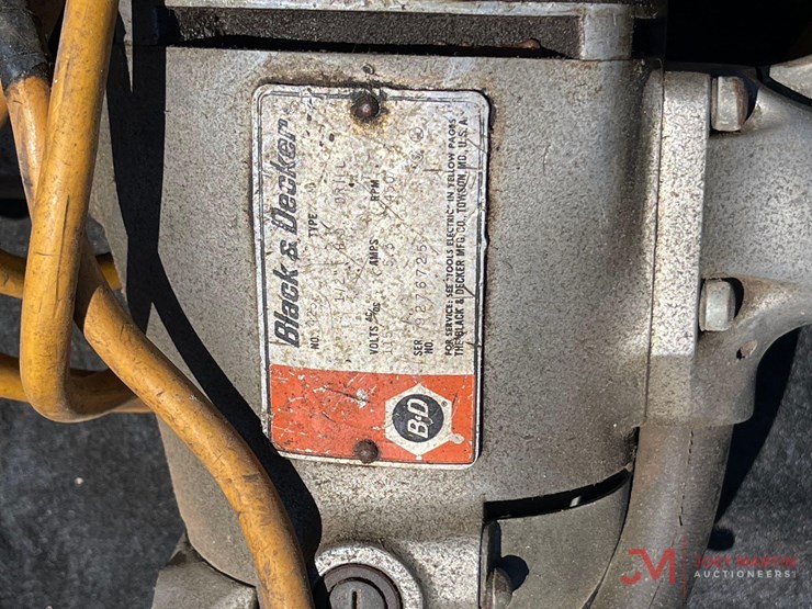 black-&-decker-electric-drill-image-2