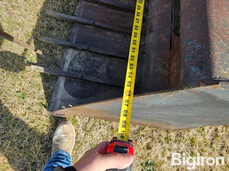 farmhand-f358-image-13