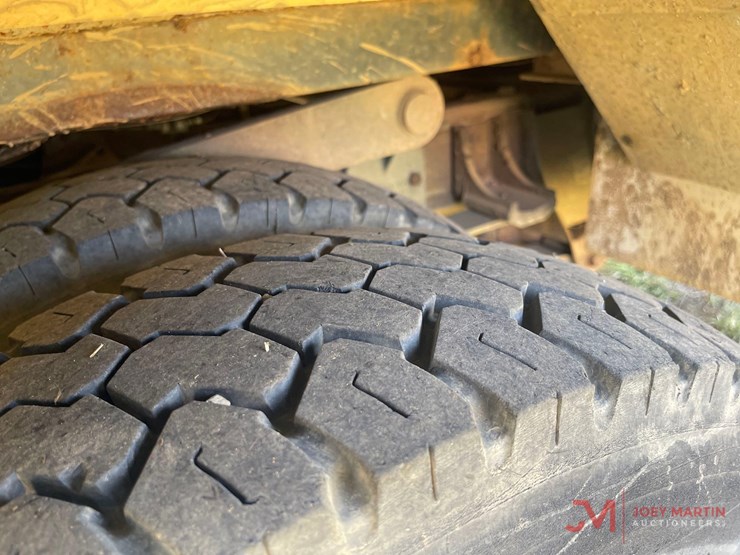 2001-chevrolet-3500hd-image-11