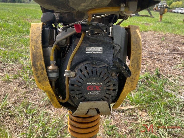 2017-bomag-bt60-image-5