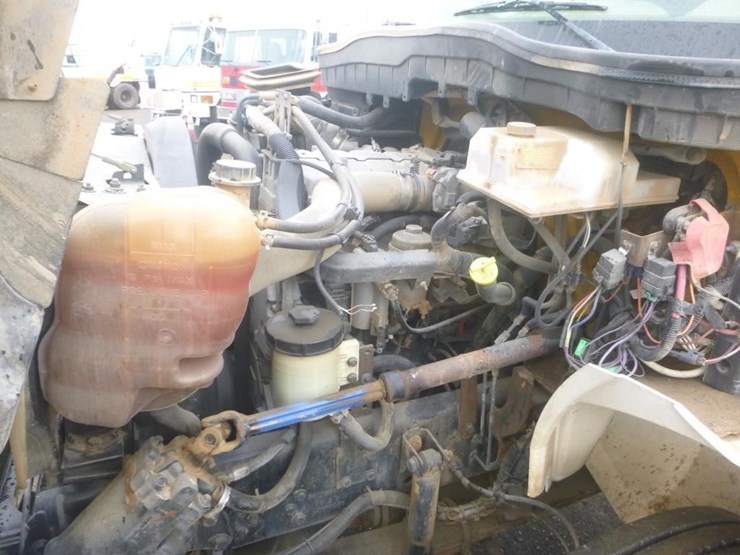 2012-international-durastar-4300-image-18