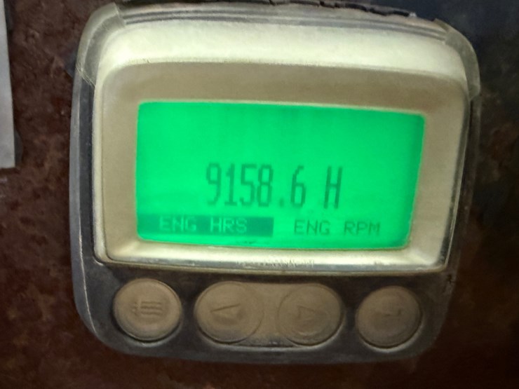 2013-caterpillar-c4.4-image-11