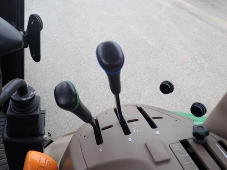 2016-john-deere-5085e-image-22