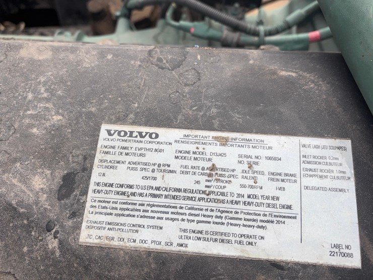 2015-volvo-vnl-semi-image-15