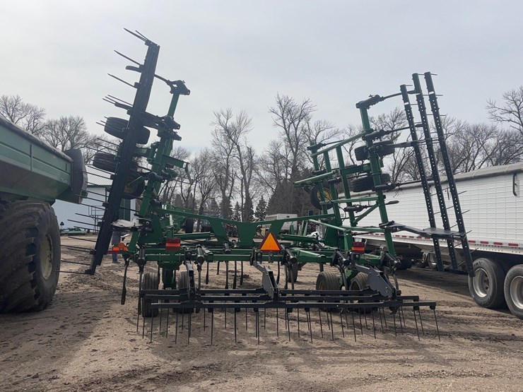 john-deere-2210-image-5