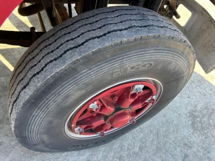 1996-ford-f700-image-73