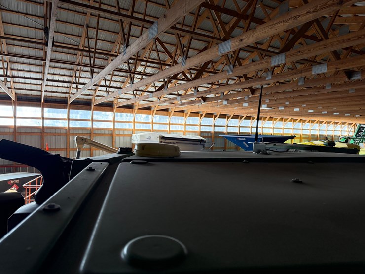 2024-john-deere-9rt-590-tractor-image-22