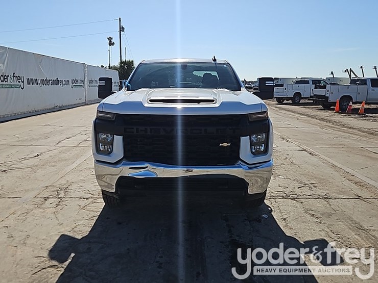 2022-chevrolet-2500hd-image-10