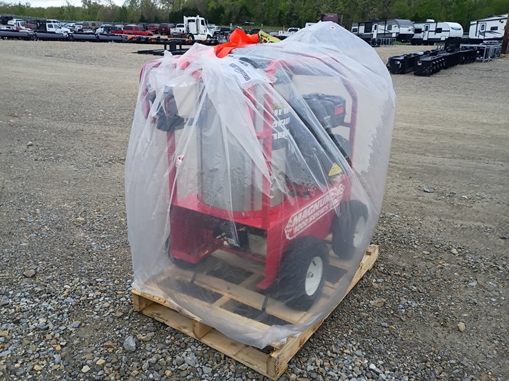 #24440-•-2026-magnum-4000-series-gold-hot-pressure-washer-image-8